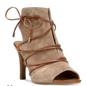 FRANCO SARTO Quinera Peep Toe Lace Up Heels size (9) — Mushroom suede